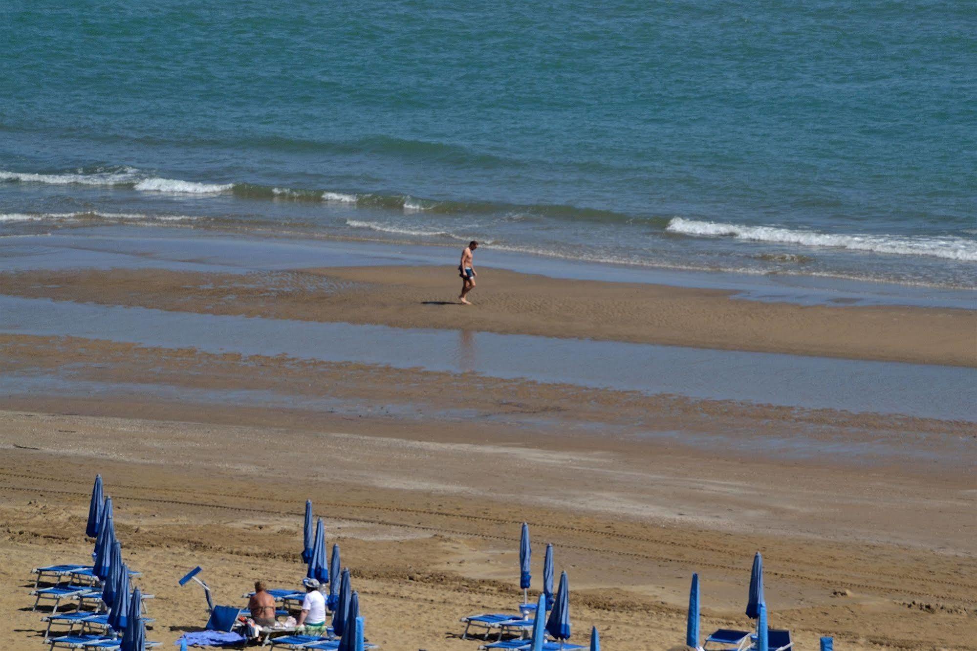 Hotel Rosanna Lido di Jesolo Esterno foto